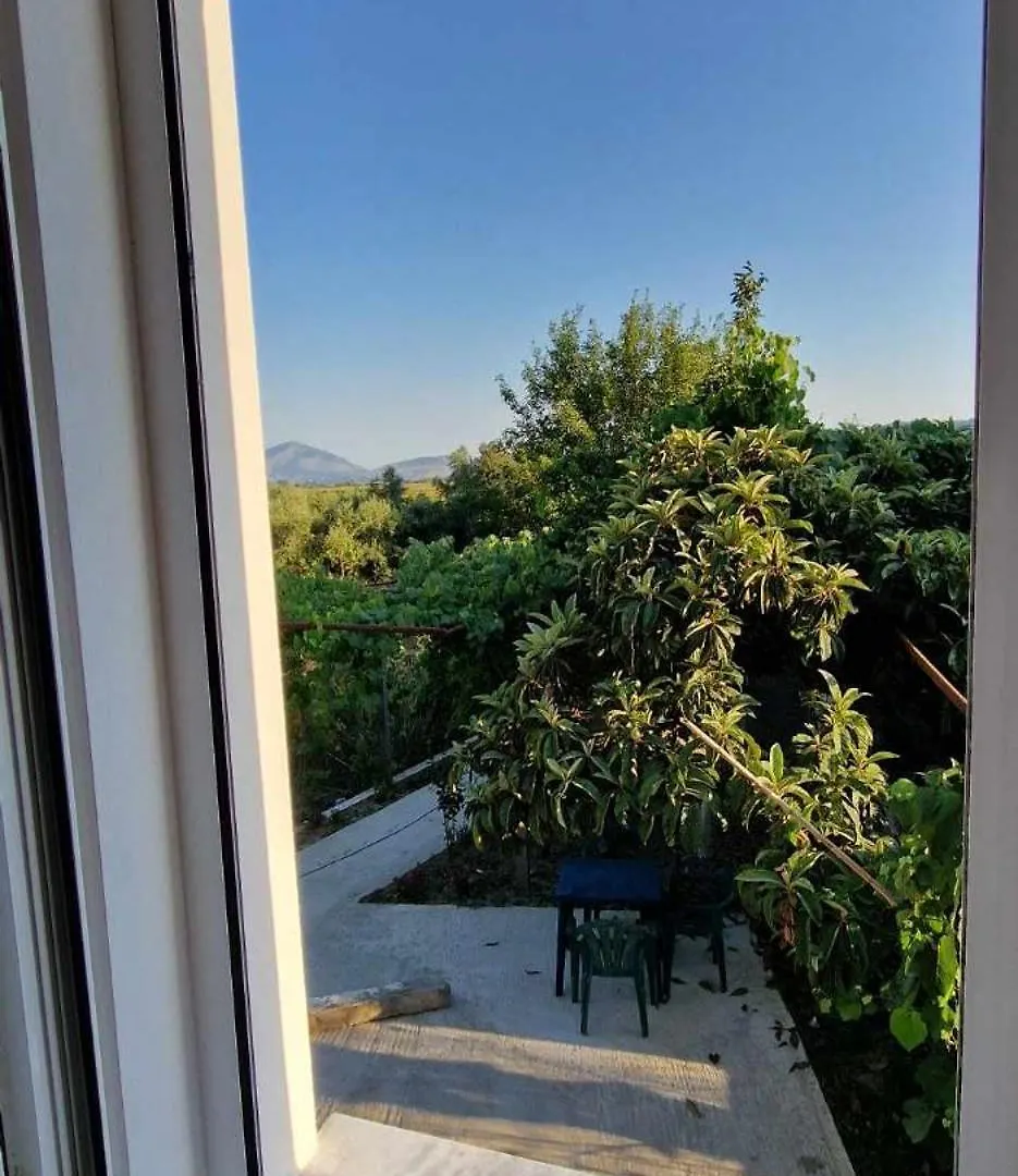 Apartment Filippos Home Finiq